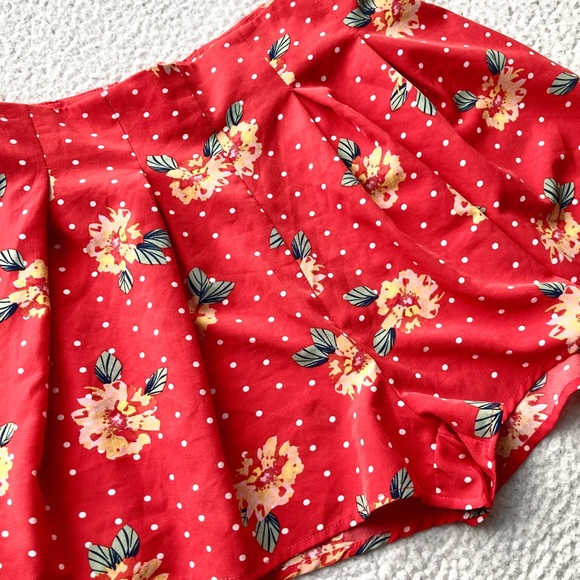 NASTY GAL Ready Steady Grow Floral Polka Dot Short - Picture 6 of 9